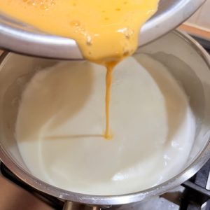 Tort Royal cu nucă și vișine - Foi cu nucă, vișine și trei tipuri de cremă de ciocolată