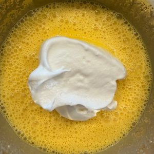 Pandișpan cu vișine și cremă de mascarpone cu vișine