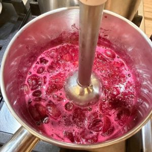 Pandișpan cu vișine și cremă de mascarpone cu vișine