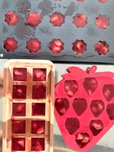 Praline de ciocolată cu căpșuni și cocos