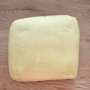 Praline de ciocolată cu căpșuni și cocos