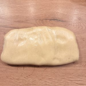 Praline de ciocolată cu cireșe și migdale