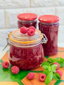 Dulceață de zmeură cu puțin zahăr 