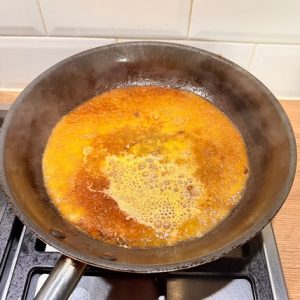 Piept de curcan umplut în sos de ciuperci