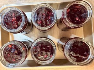 Dulceață de prune cu nuci coapte