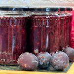 Dulceață de prune cu nuci coapte