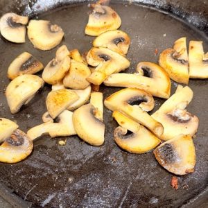 Paste cu pui și cremă de zucchini