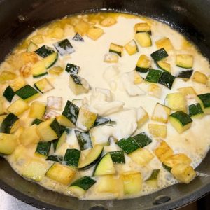 Paste cu pui și cremă de zucchini