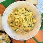 Paste cu pui și cremă de zucchini