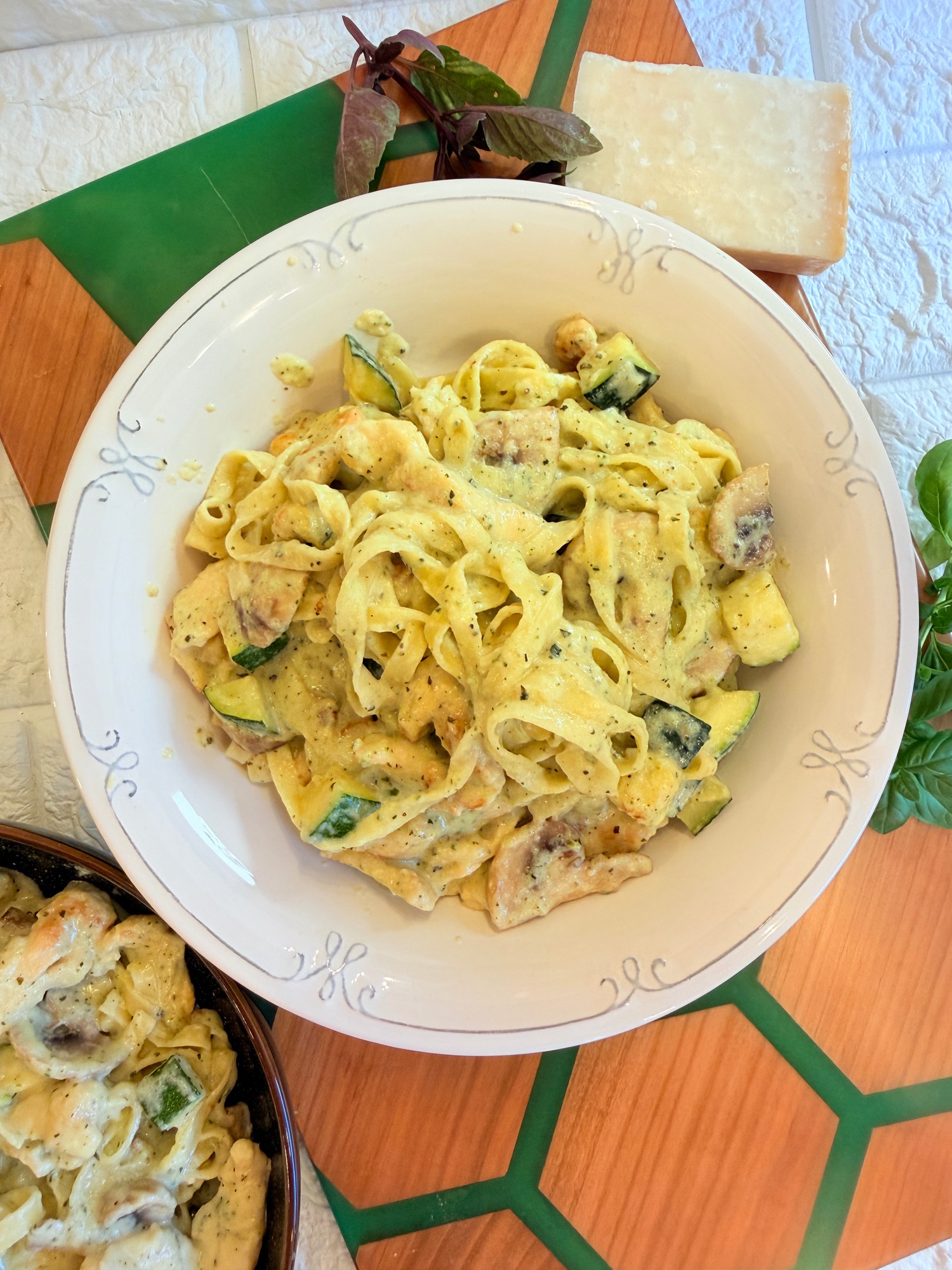 Paste cu pui și cremă de zucchini