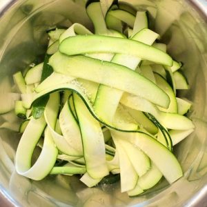 Paste de Zucchini cu Creveți sau Fettuccine din Zucchini