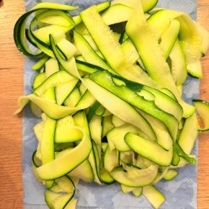 Paste de Zucchini cu Creveți sau Fettuccine din Zucchini