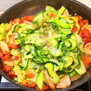 Paste de Zucchini cu Creveți sau Fettuccine din Zucchini