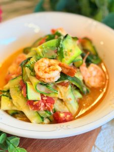Paste de Zucchini cu Creveți sau Fettuccine din Zucchini