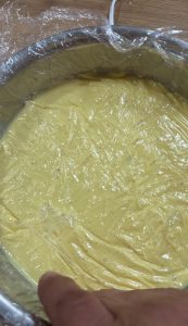 Cremă de fructul pasiunii cu ciocolată albă
