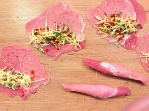 Involtini cu cașcaval înveliți în bacon