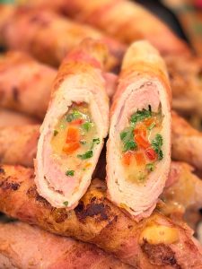 Involtini cu cașcaval înveliți în bacon