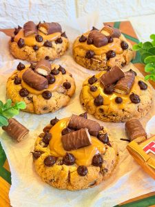 Biscuiți Twix cu caramel și ciocolată - Twix cookies