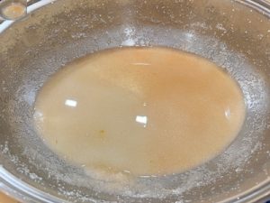 Prune umplute cu nuci în sirop propriu