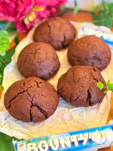 Cookies Bounty cu cocos și ciocolată