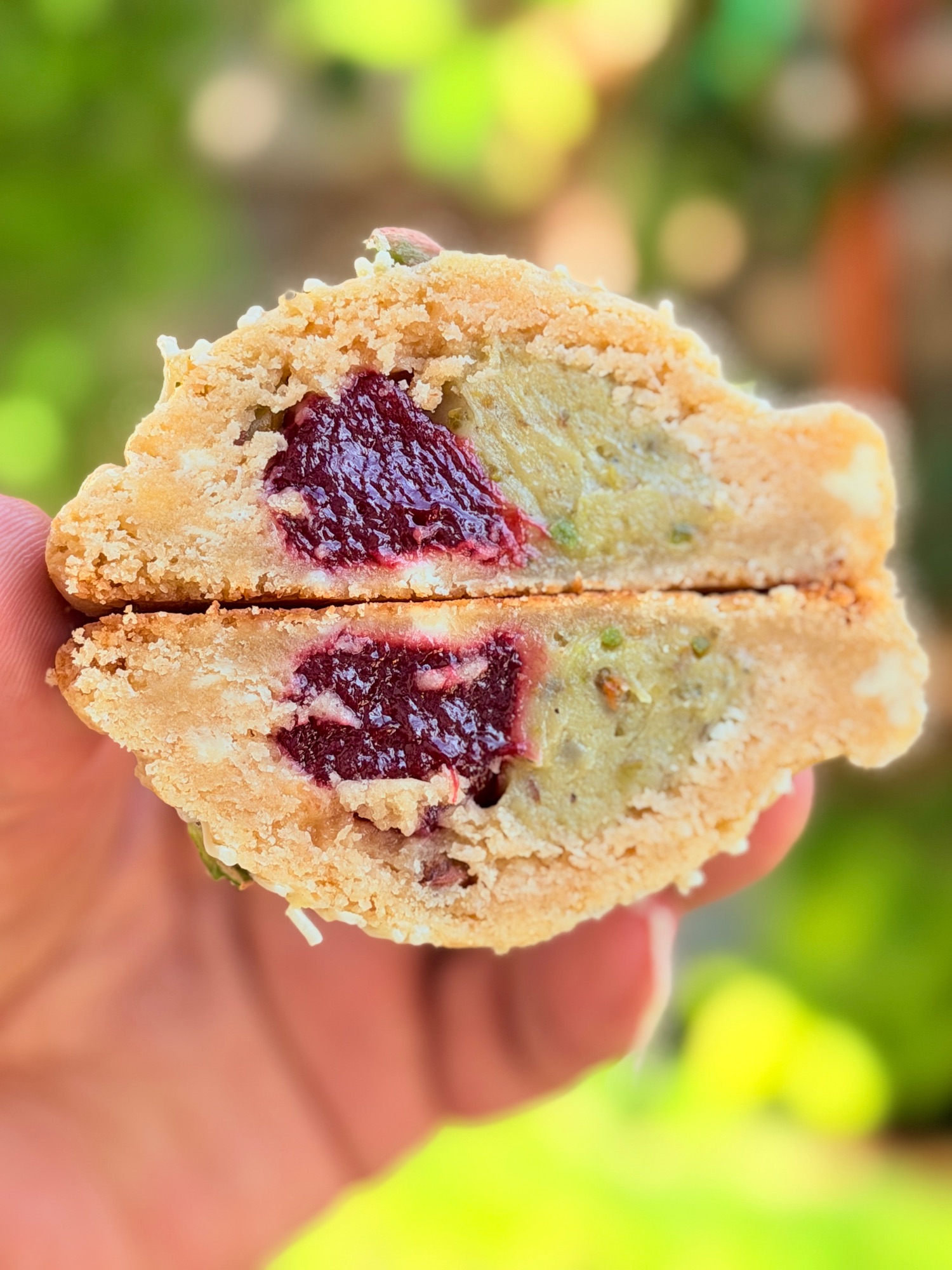 Cookies cu zmeură și fistic