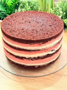 Tort Brigadeiro cu cocos și zmeură