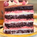 Tort Brigadeiro cu cocos și zmeură