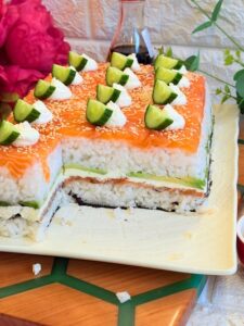 Sushi la tavă cu somon