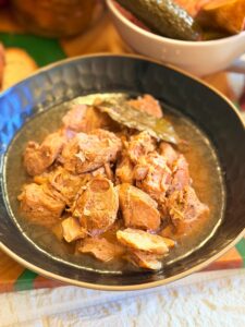 Carne de porc la borcan pentru iarnă