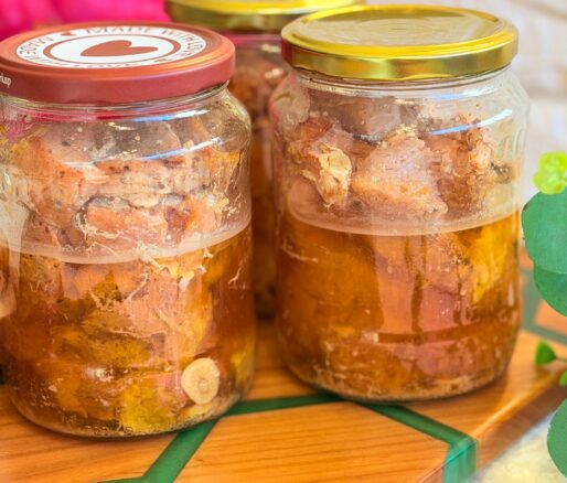 Carne de porc la borcan pentru iarnă
