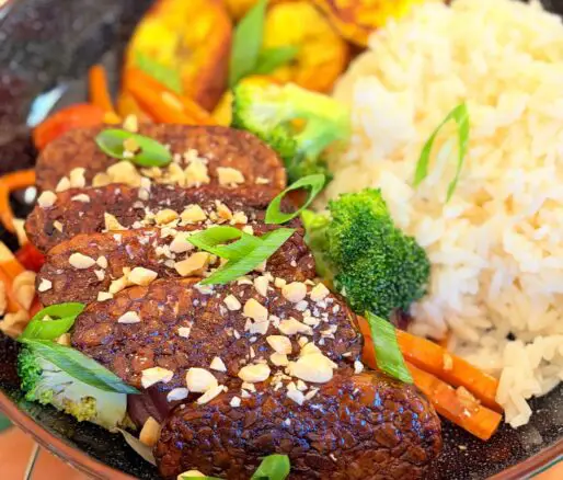 Tempeh cu legume in stil asiatic