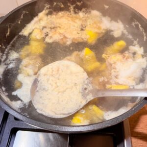 Ciorbă de pui cu legume și tărhană