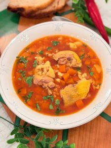 Ciorbă de pui cu legume și tărhană