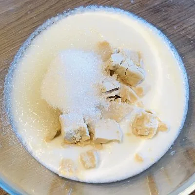 Pide cu brânză dulce și stafide